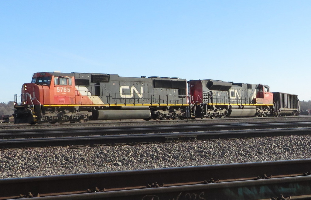 CN 5785 West